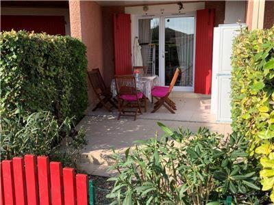 Residence Les Berges Du Canal Безьє Екстер'єр фото
